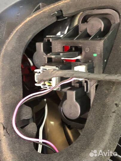 Фонарь задний правый Volvo V40