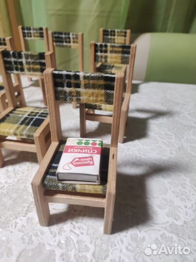 Стульчики для кукол