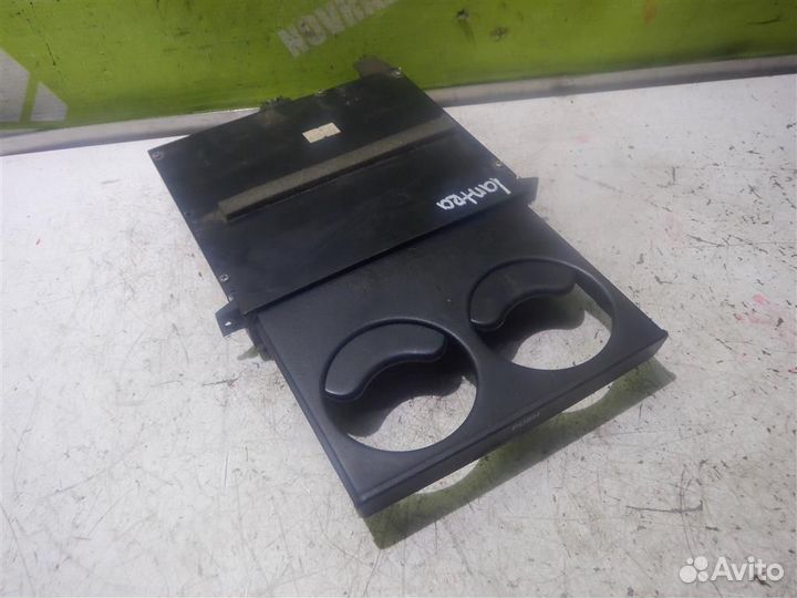 Подстаканник Хендай Лантра 96-00