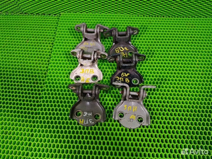 Петля двери задняя правая Acura Mdx YD1 J35A5 2004