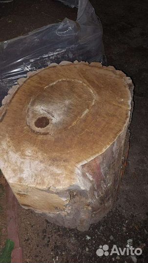 Дубовая колода для рубки мяса / пень