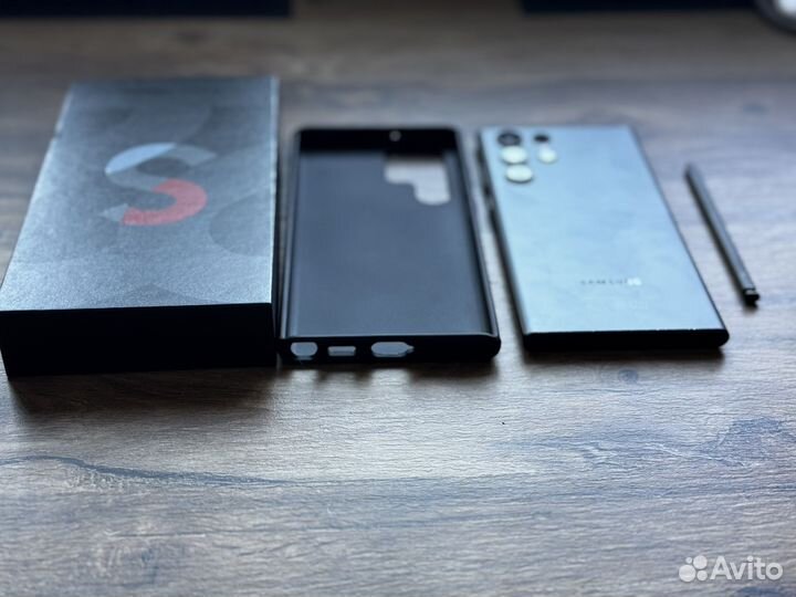 Samsung Galaxy S22 Ultra, 8/128 ГБ