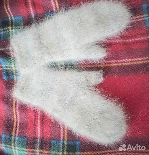 Варежки из пряденого собачьего пуха