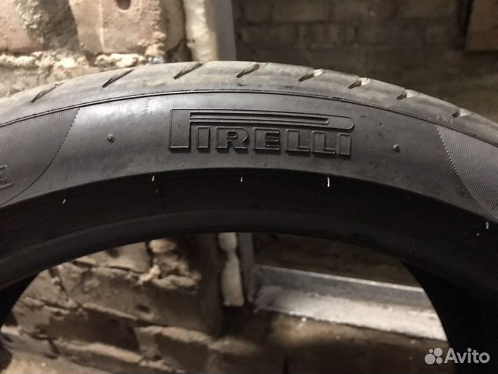 Pirelli P Zero 255/35 R19