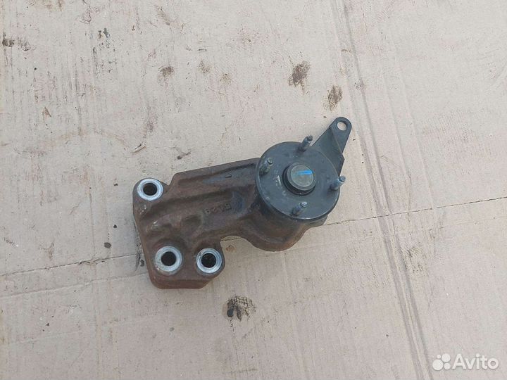 Кронштейн вискомуфты Kia Sportage 1 FE