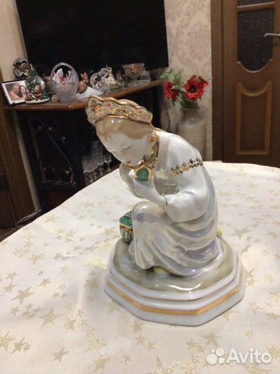 Статуэтка Малахитовая шкатулка дулево