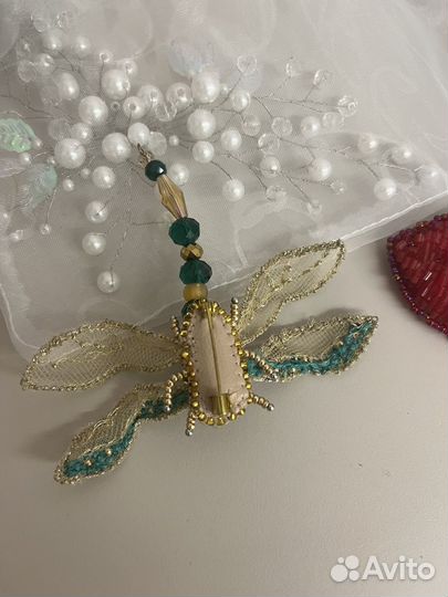 Брошь из бисера