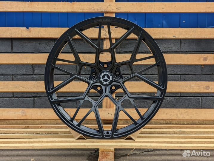 Кованые диски GT Forged R23 на Mercedes G -class
