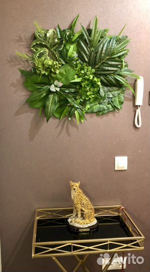 Декоративное панно из искусственных цветов