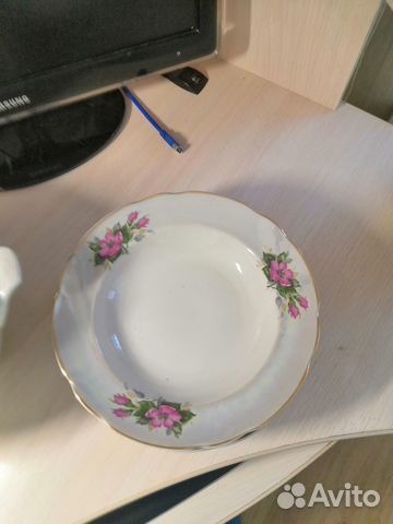 Тарелки суповые 6 шт. и супница (