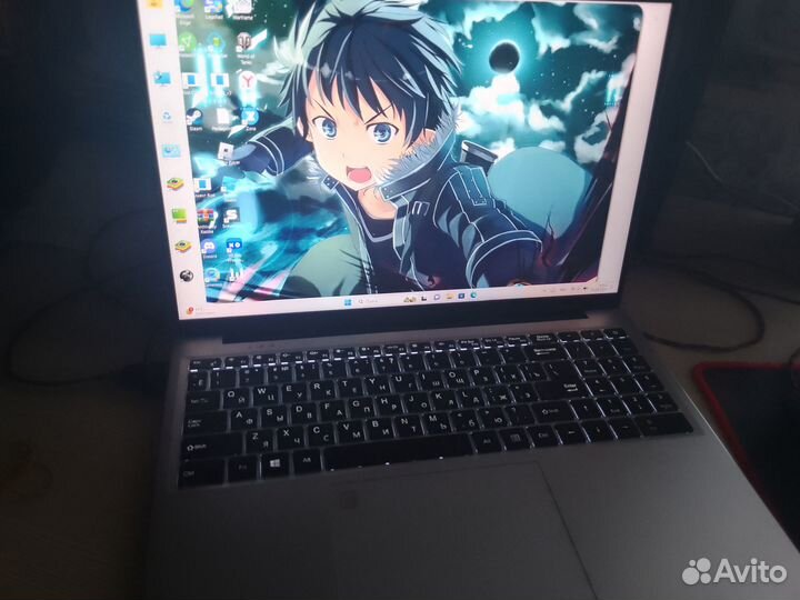 Очень хороший ноутбук, идеальный, полный комплект