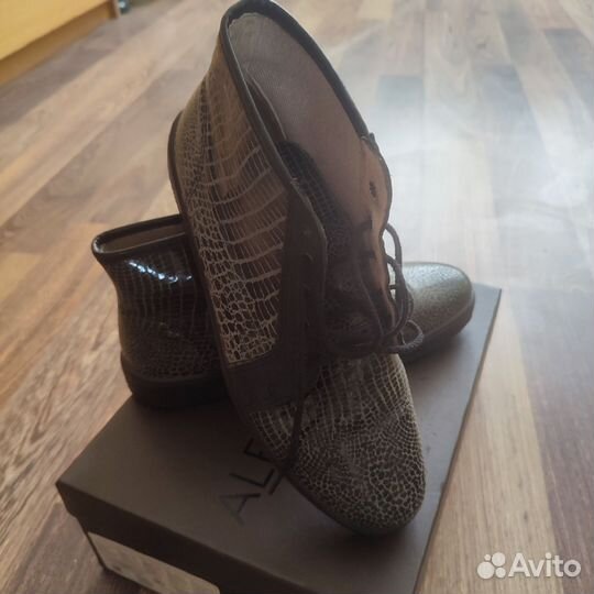 Ботинки демисезонные женские 38