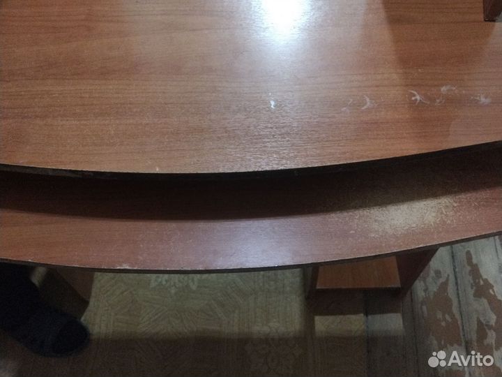 Компьютерный стол