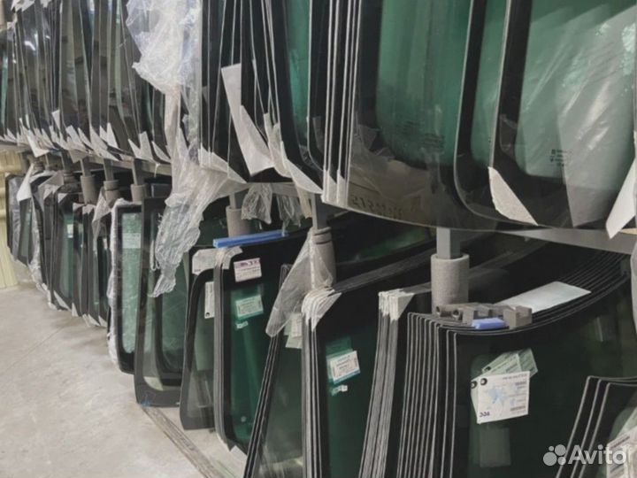 Стекло люка Case