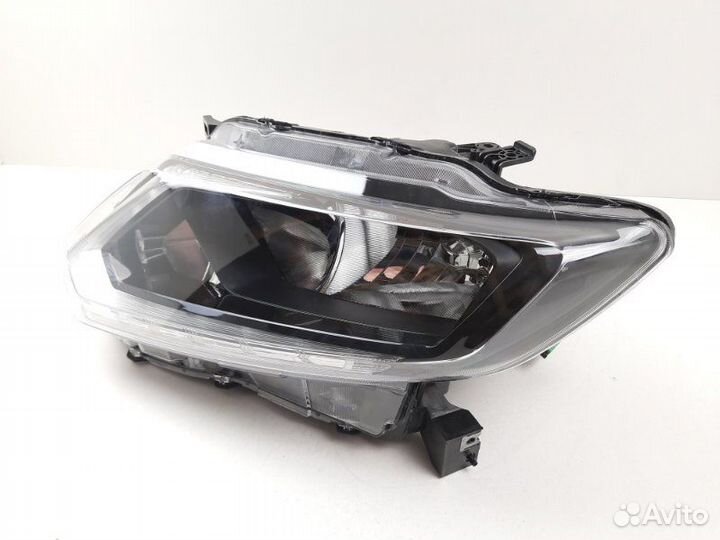 Фара левая Nissan X-Trail T32 2013-2017