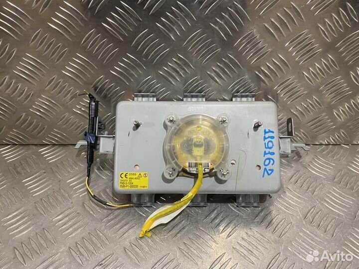 Подушка безопасности пассажирская (в торпедо) Mazd