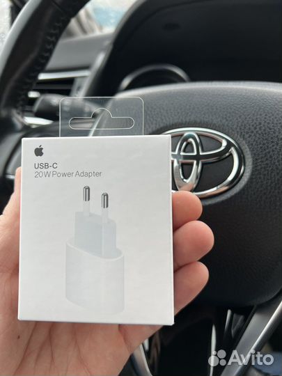 Оригинальный зарядный адаптер Apple для iPhone