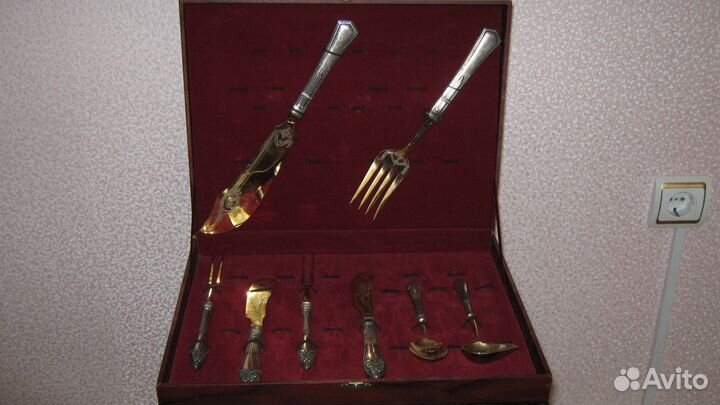 Столовый набор из серебра 84, 800, 875 пр