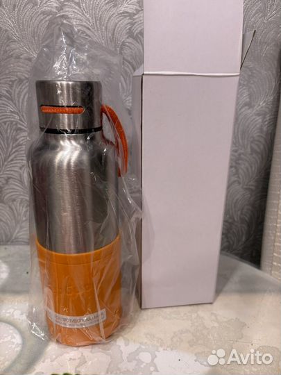 Термос новый