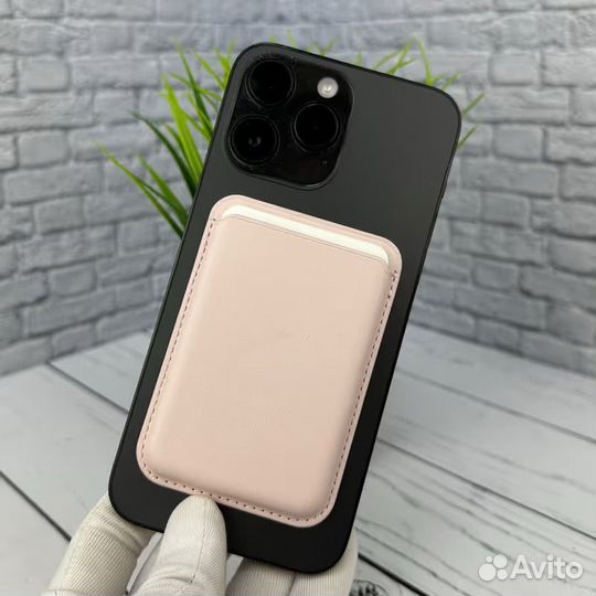 Кожаный кардхолдер для iPhone