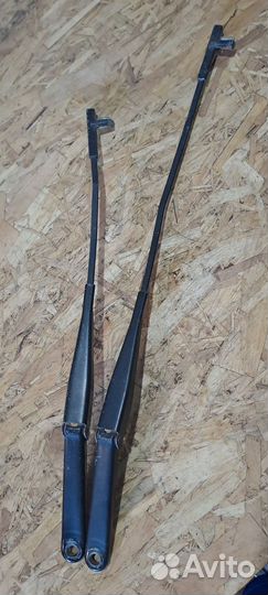 Поводок дворника Ford Focus 2