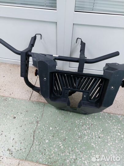 Переднюю панель и Бампер BRP CAN-AM commander