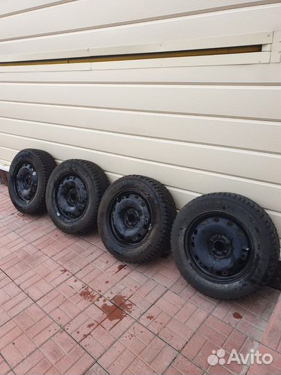 R15 Michelin X-Ice North 4 185/65, PCD 5x100 DIA 57.1