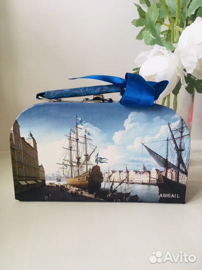 Коробка подарочная