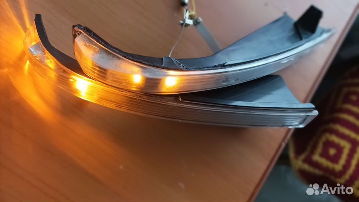 Поворотники на зеркала priora