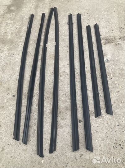 Бархотки на двери Мерседес 124 седан, универсал