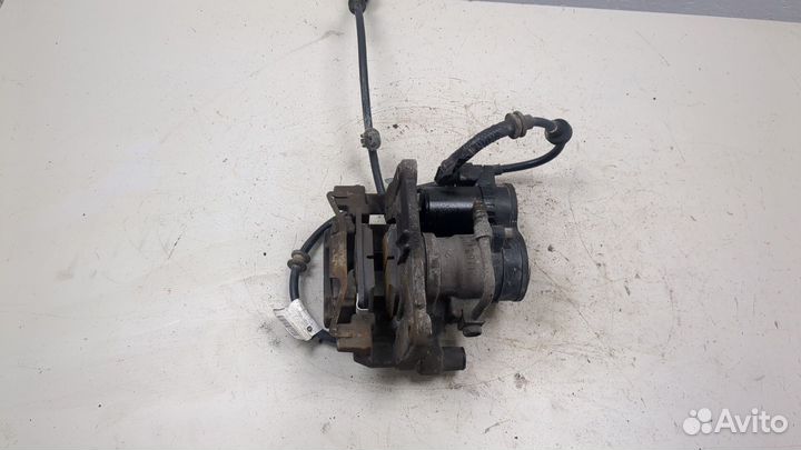 Суппорт правый задний Chrysler Pacifica, 2017