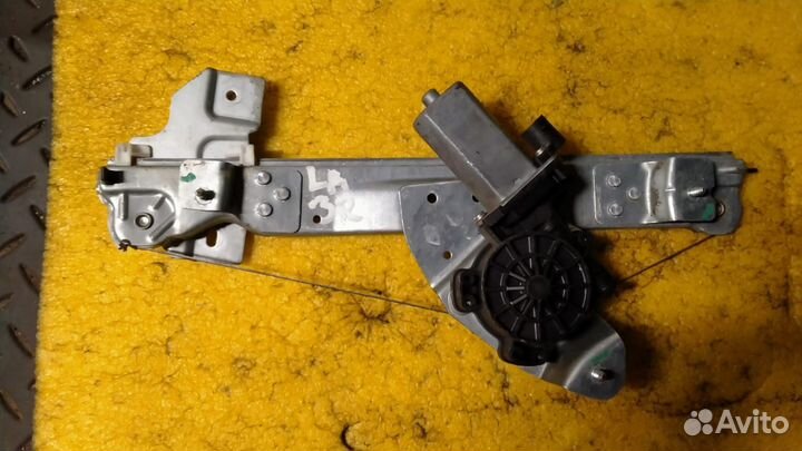 Стеклоподъемник задний правый LADA Largus 2012