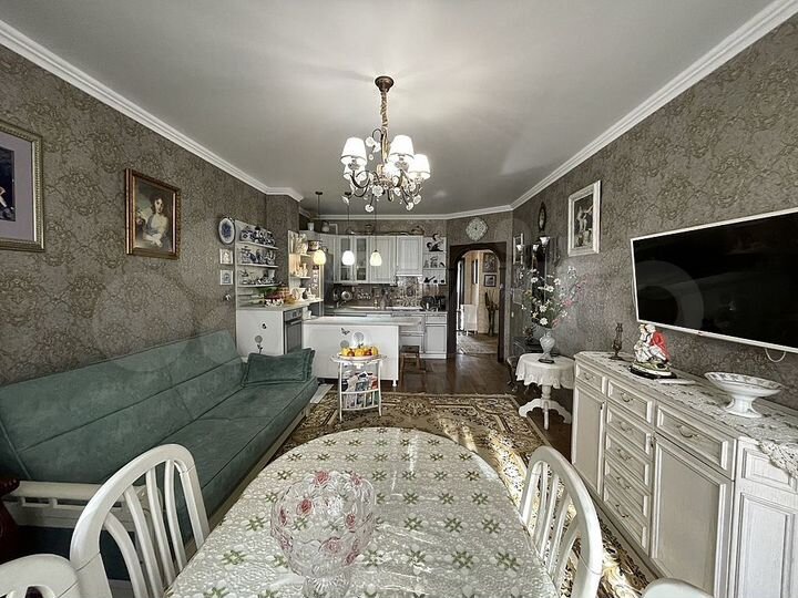 2-к. квартира, 104 м², 3/10 эт.