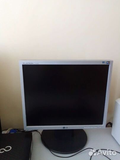 Монитор для компьютера LG
