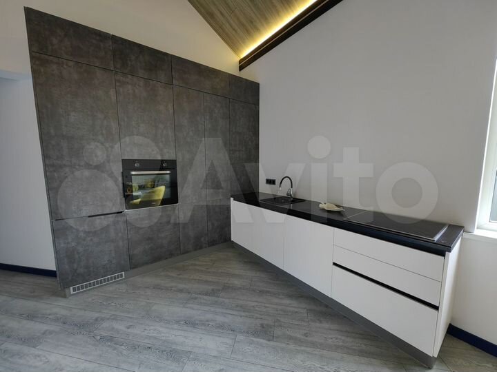 Дом 157,7 м² на участке 9,3 сот.