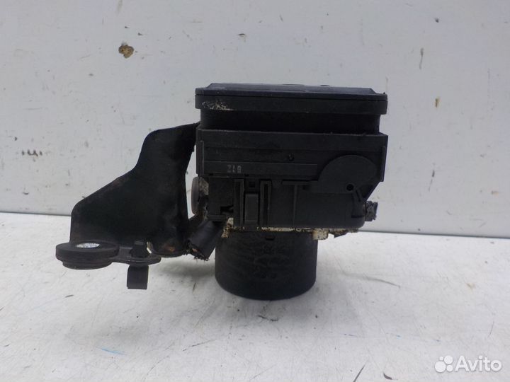 Блок ABS на Volvo XC 70 31261143