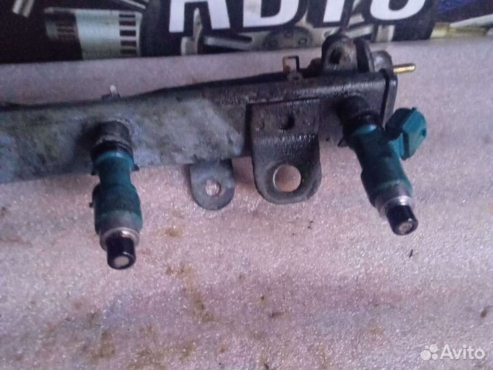 Топливная рампа с форсунками Suzuki grand Vitara