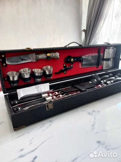 Шашлычный набор подарочный / шампура