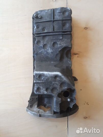 Картер двигателя мерседес 211 м647