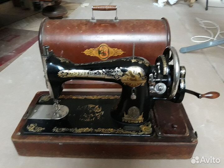 Швейная машина Singer