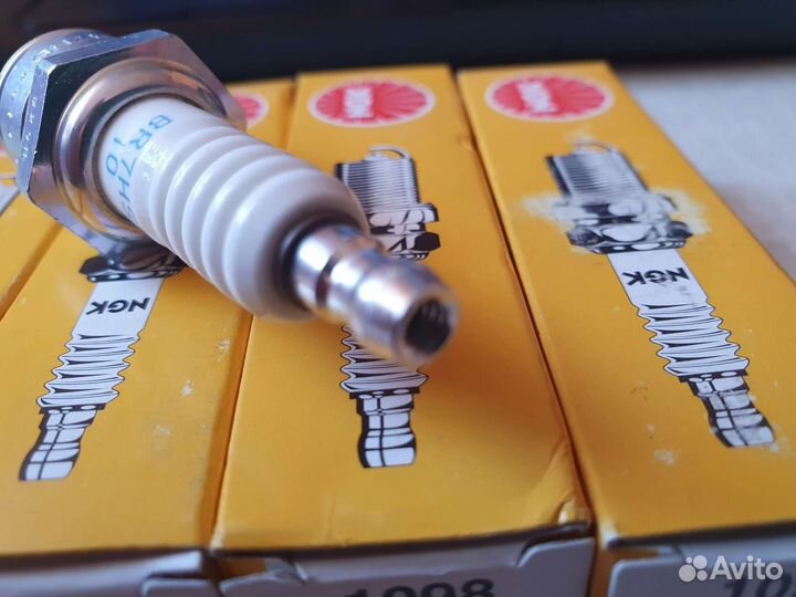 Свеча зажигания br7hs10