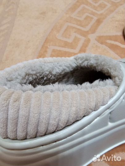 Теплые тапочки женские