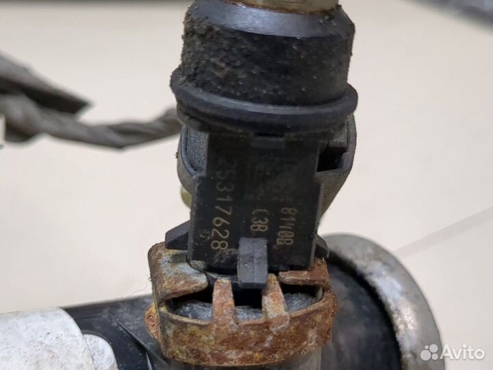 Форсунка топливная Chevrolet Tahoe, 2001