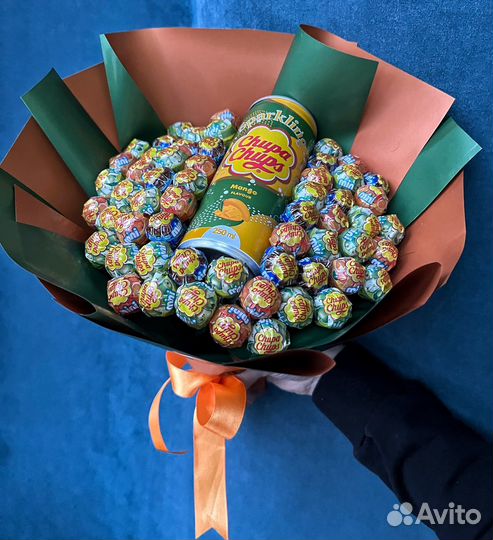 Сладкий букет из чупа чупсов