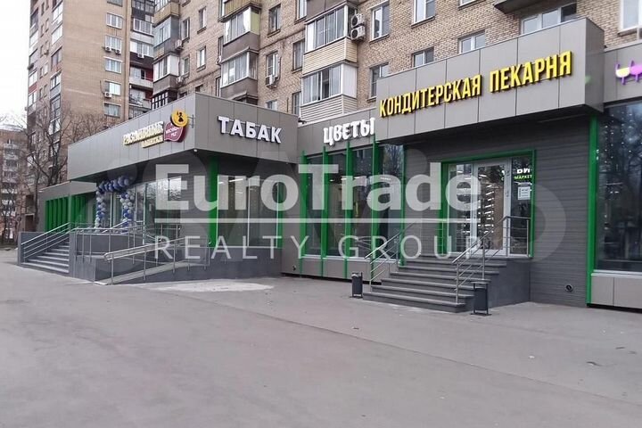 Сдам торговое помещение, 268 м²