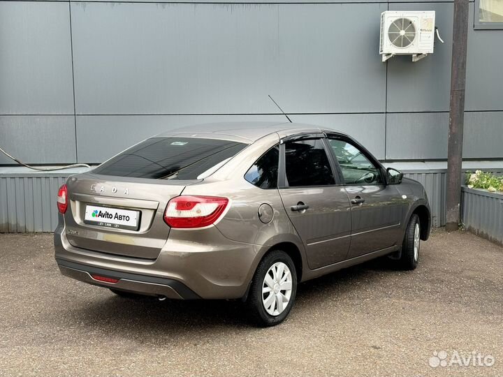 LADA Granta 1.6 МТ, 2019, 80 000 км