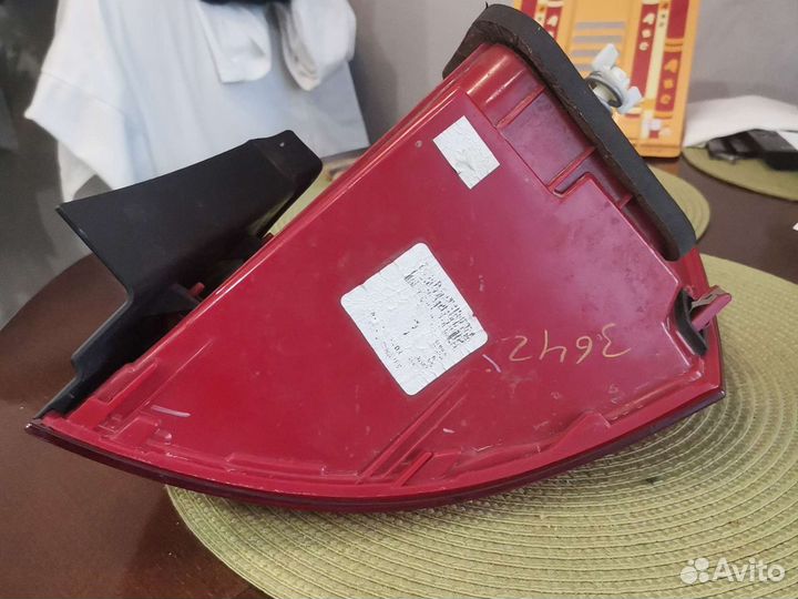 Задний левый фонарь jetta 6