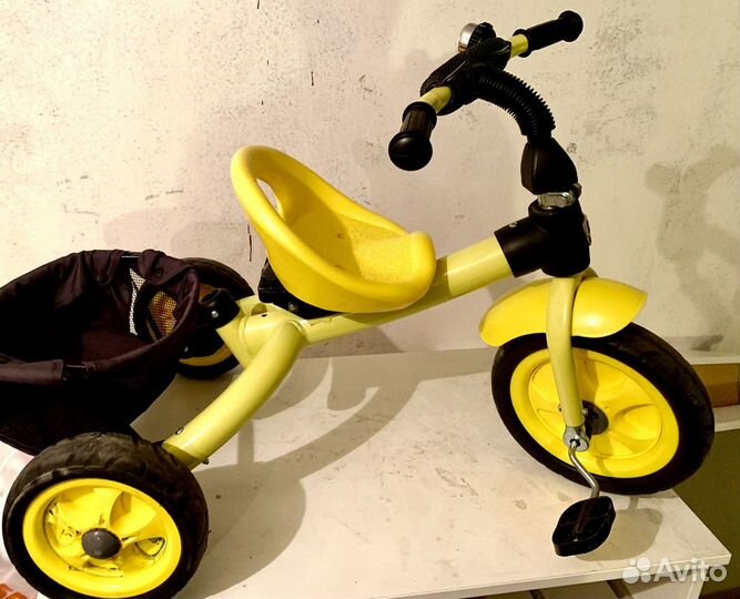 Велосипед трехколесный детский Виват