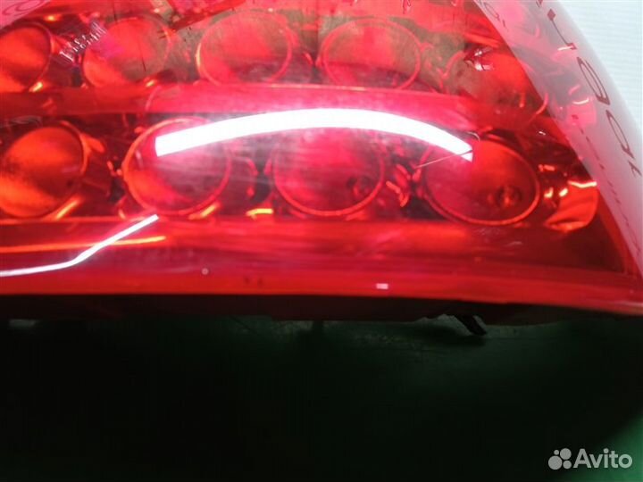 Стоп-сигнал задний правый Nissan Skyline V35