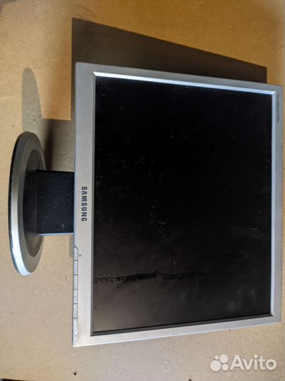 Монитор Samsung syncmaster 710n